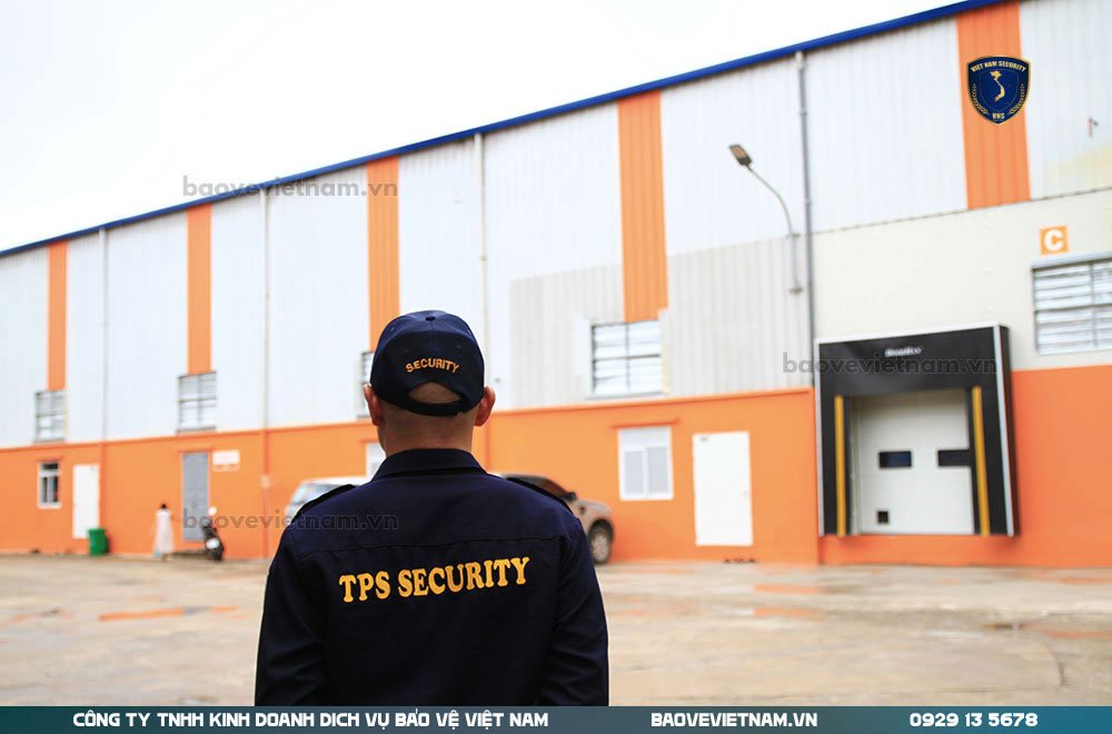Bảo vệ tuần tra kiểm soát an ninh tại kho GONSA bao-ve-kho-hang-cong-ty-gonsa