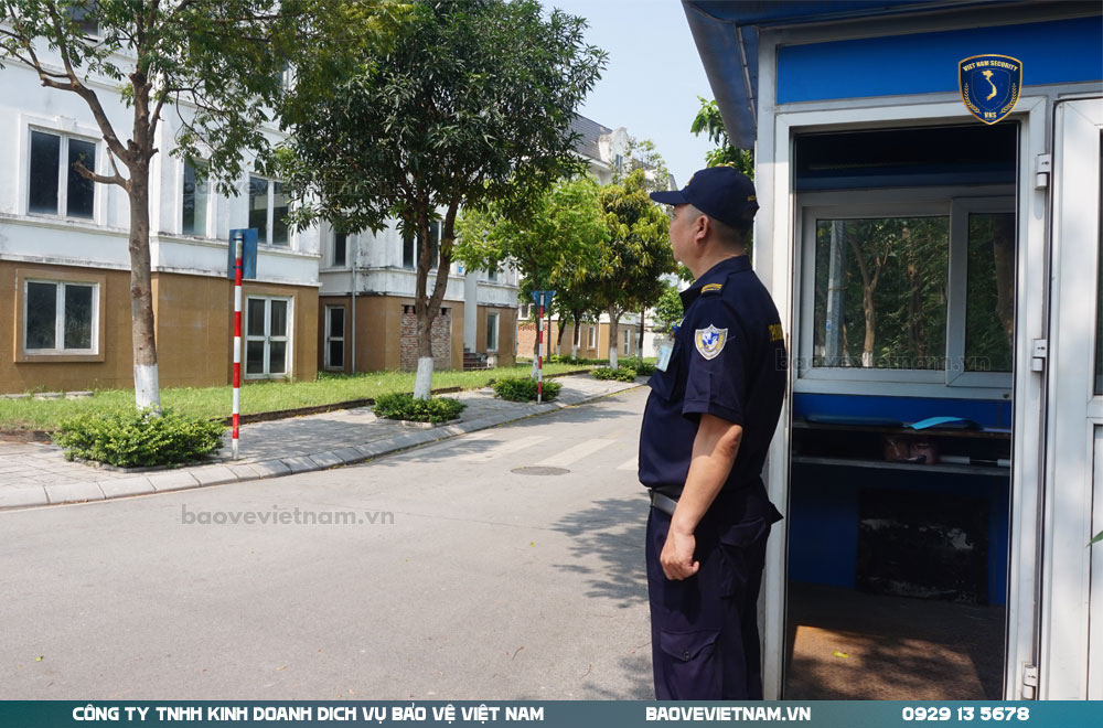 Vị trí bảo vệ hành lang khu chung cư nhan-vien-tai-bot-bao-ve